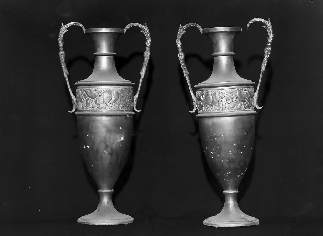 vaso d'altare, serie - bottega calabrese (primo quarto sec. XX)