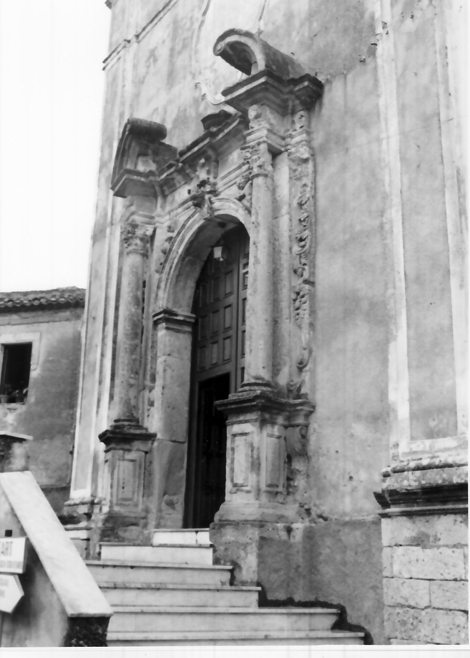 portale, opera isolata - bottega Italia meridionale (sec. XVIII)