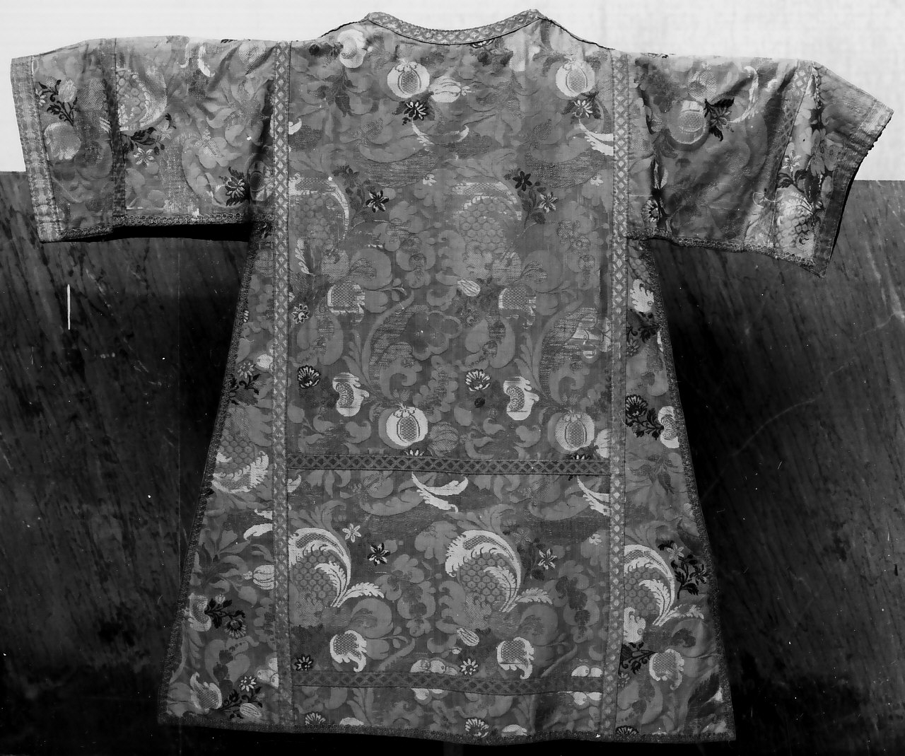 tunicella, serie - manifattura catanzarese (sec. XVIII)