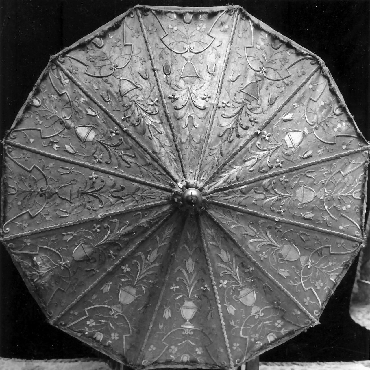 ombrellino processionale, opera isolata - manifattura catanzarese (sec. XVIII)