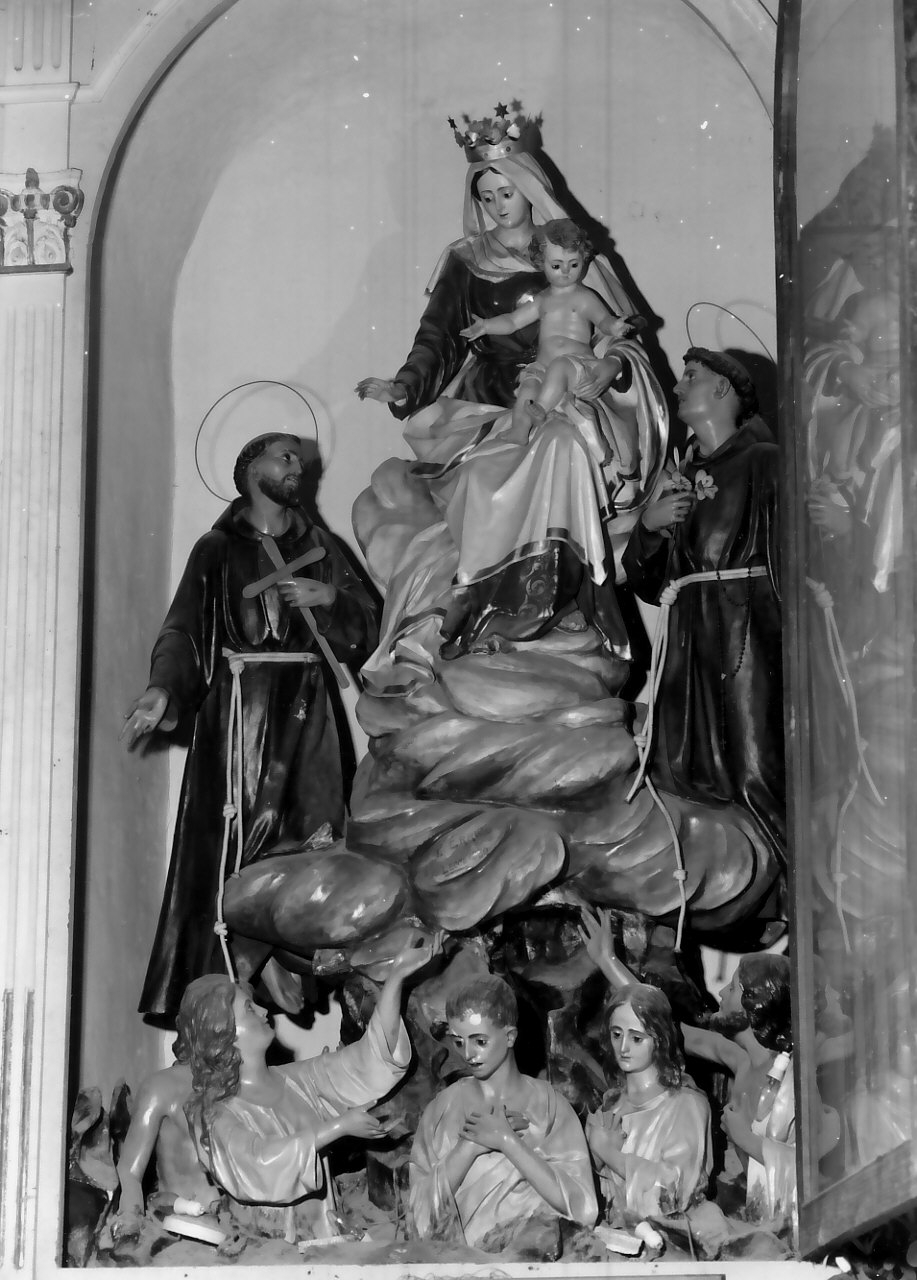 Madonna che intercede per le anime del purgatorio e Santi (gruppo scultoreo) di Bottega Fratelli Malecore (sec. XX)