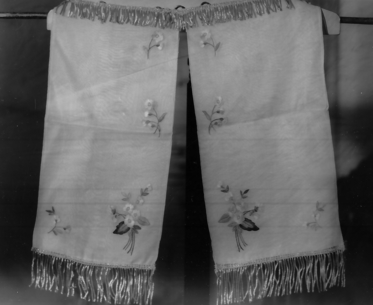 conopeo di tabernacolo, opera isolata - manifattura calabrese (inizio sec. XX)