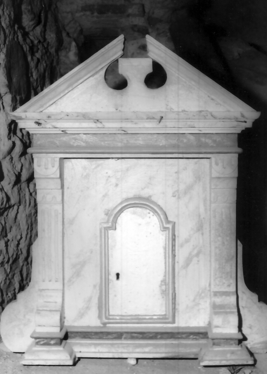 tabernacolo - a tempietto, opera isolata - bottega Italia meridionale (fine/inizio secc. XVIII/ XIX)