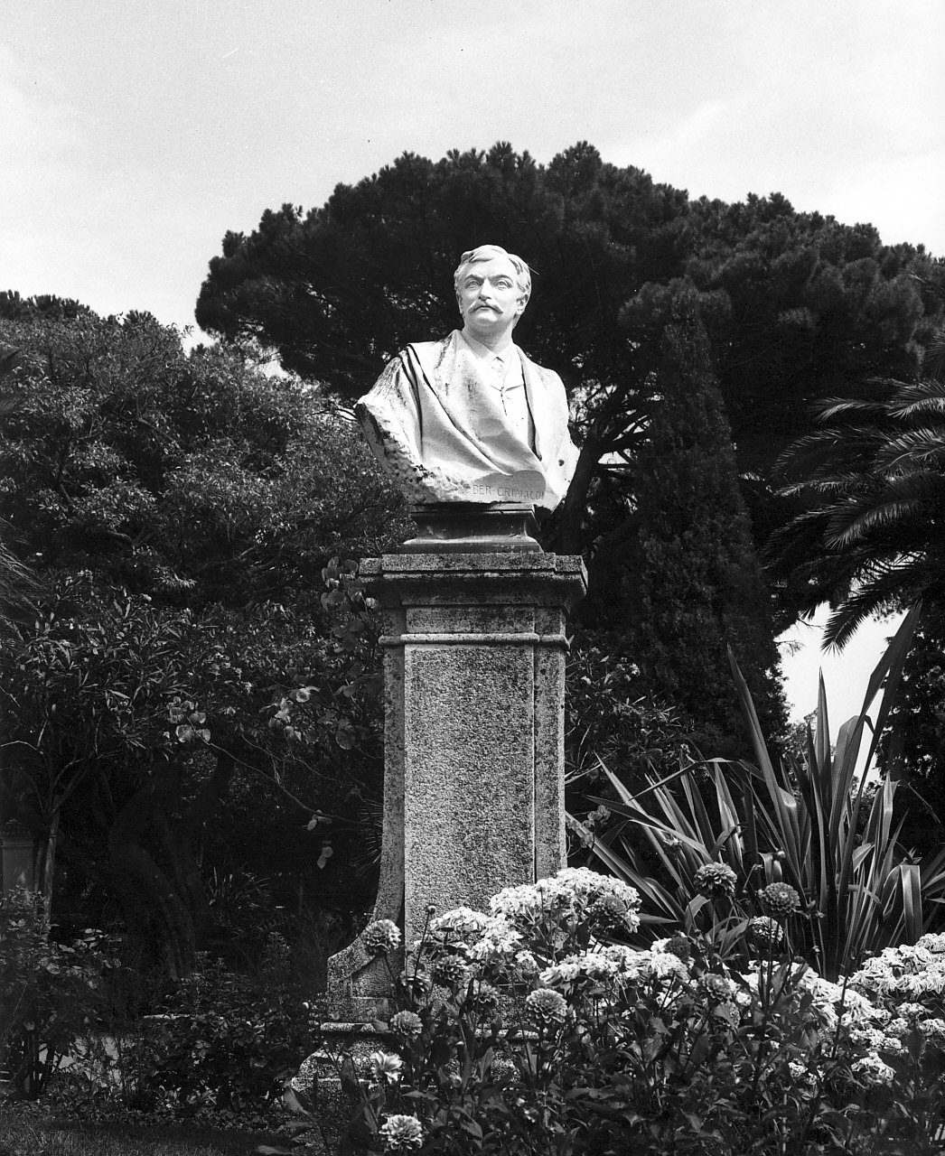 Bernardino Grimaldi, ritratto d'uomo (busto, opera isolata) di Jerace Francesco (fine/inizio secc. XIX/ XX)