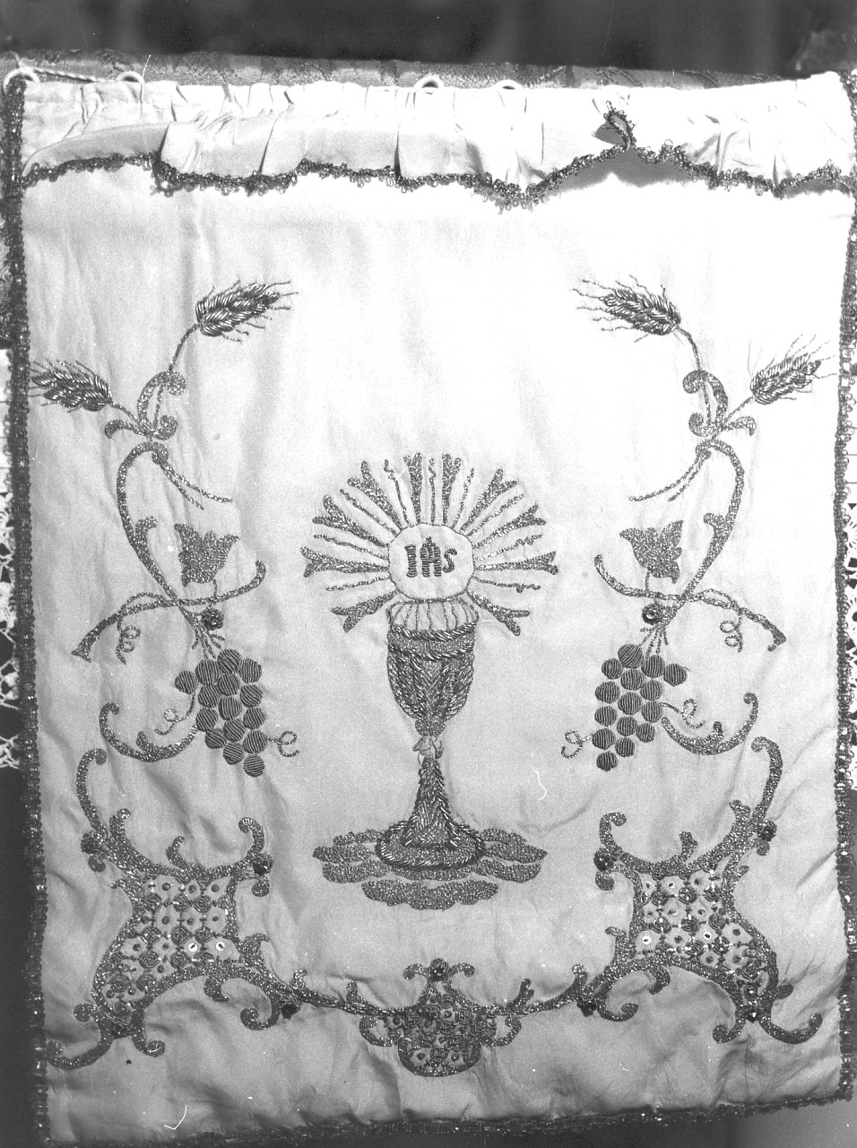 conopeo di tabernacolo, opera isolata - manifattura calabrese (fine sec. XIX)