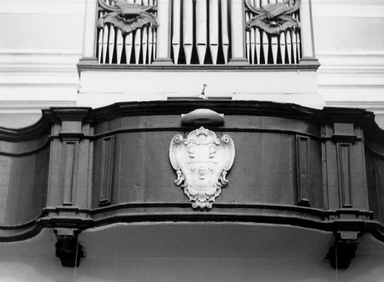 stemma vescovile (decorazione plastica, opera isolata) - bottega calabrese (sec. XVII)