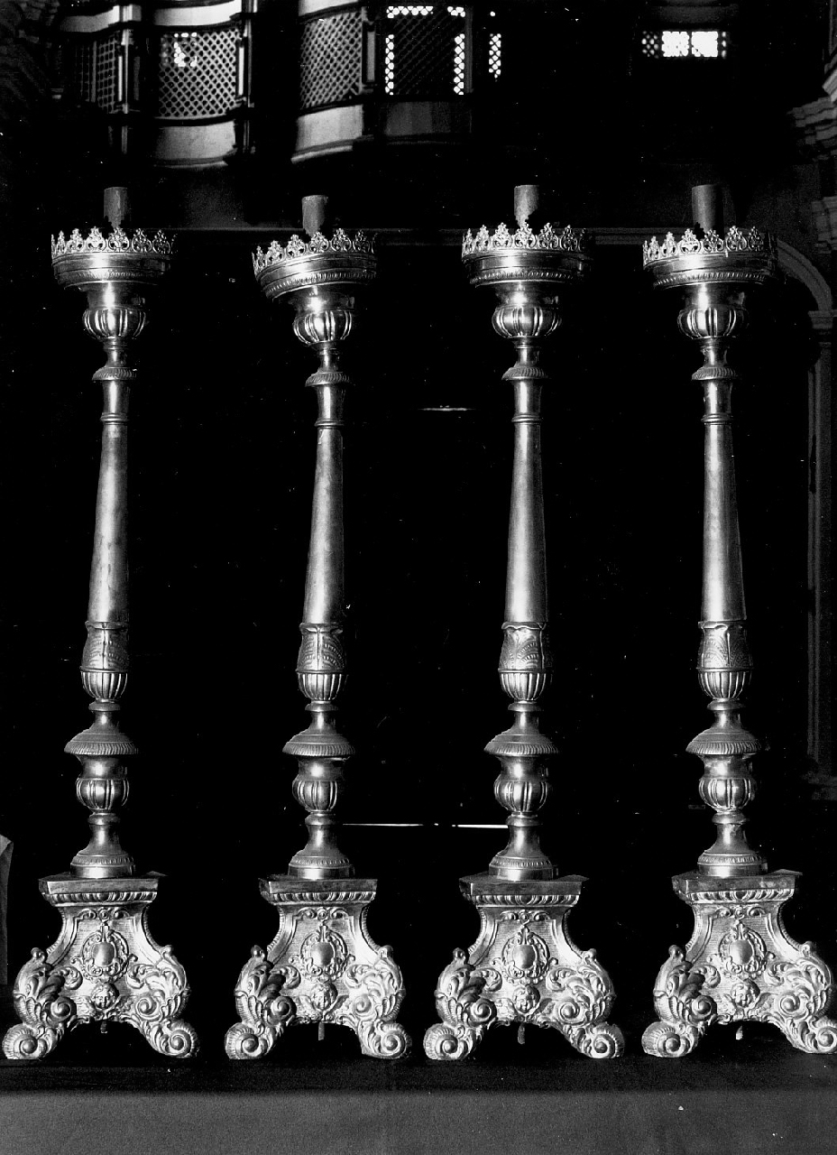 candeliere d'altare, serie - bottega Italia meridionale (seconda metà sec. XVIII)