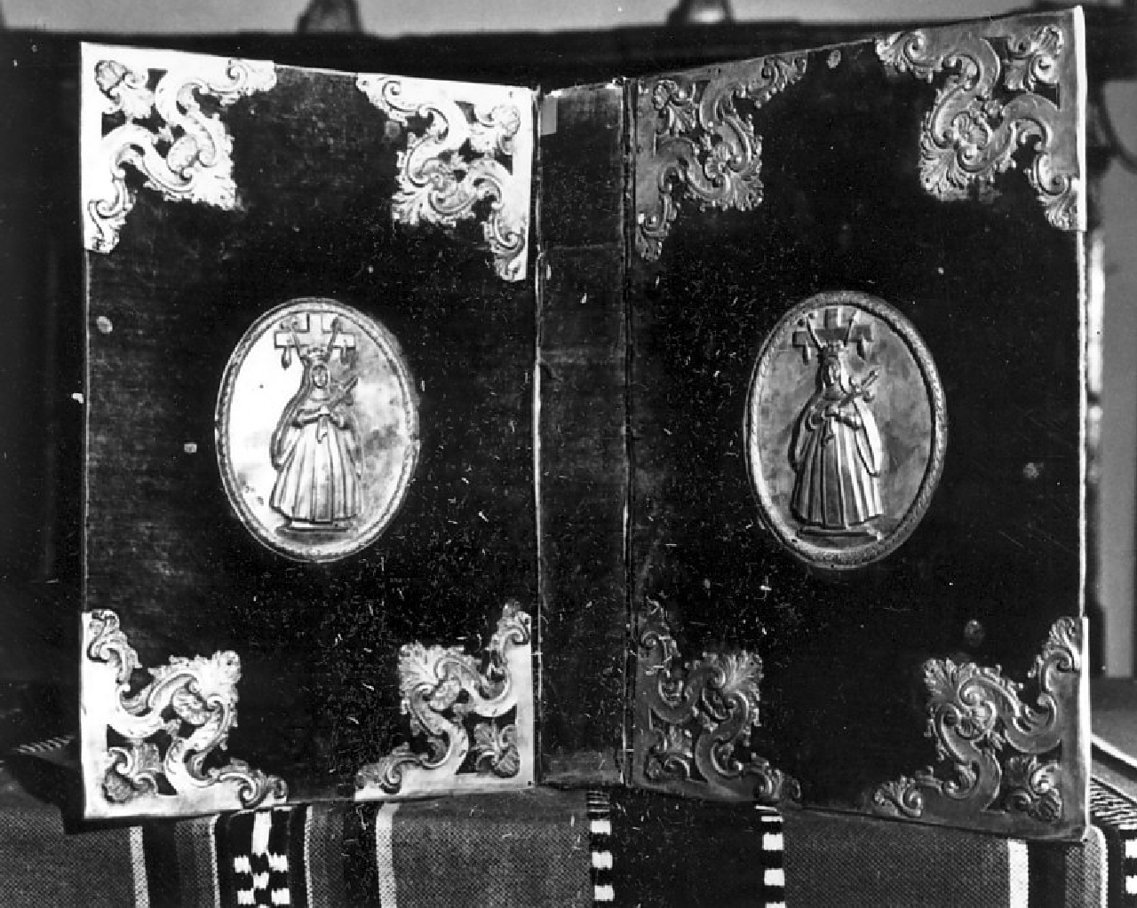 coperta di libro liturgico, opera isolata - bottega Italia meridionale (sec. XVIII)