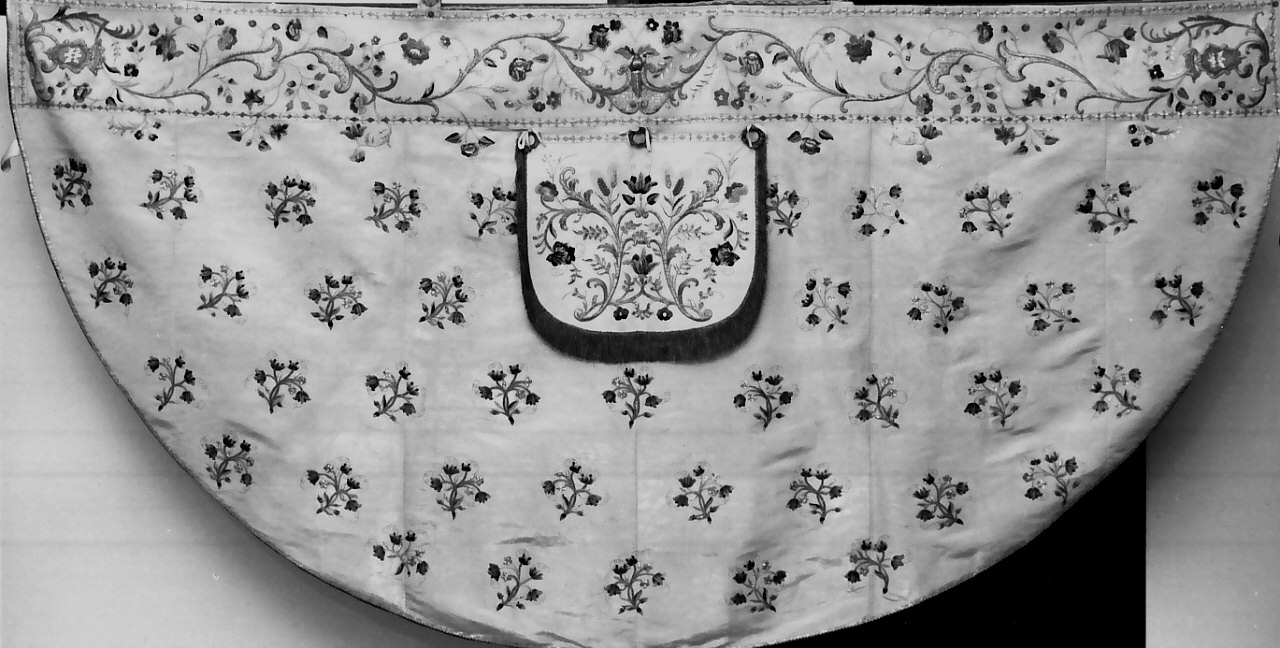 piviale, opera isolata - manifattura catanzarese (sec. XIX)