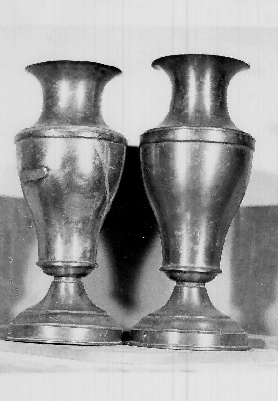 vaso d'altare, serie - bottega calabrese (fine/inizio secc. XIX/ XX)