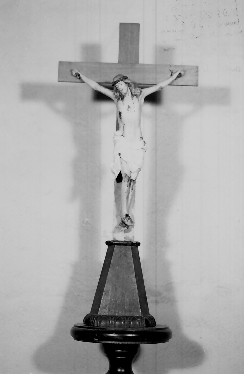 crocifisso, opera isolata - bottega calabrese (prima metà sec. XX)