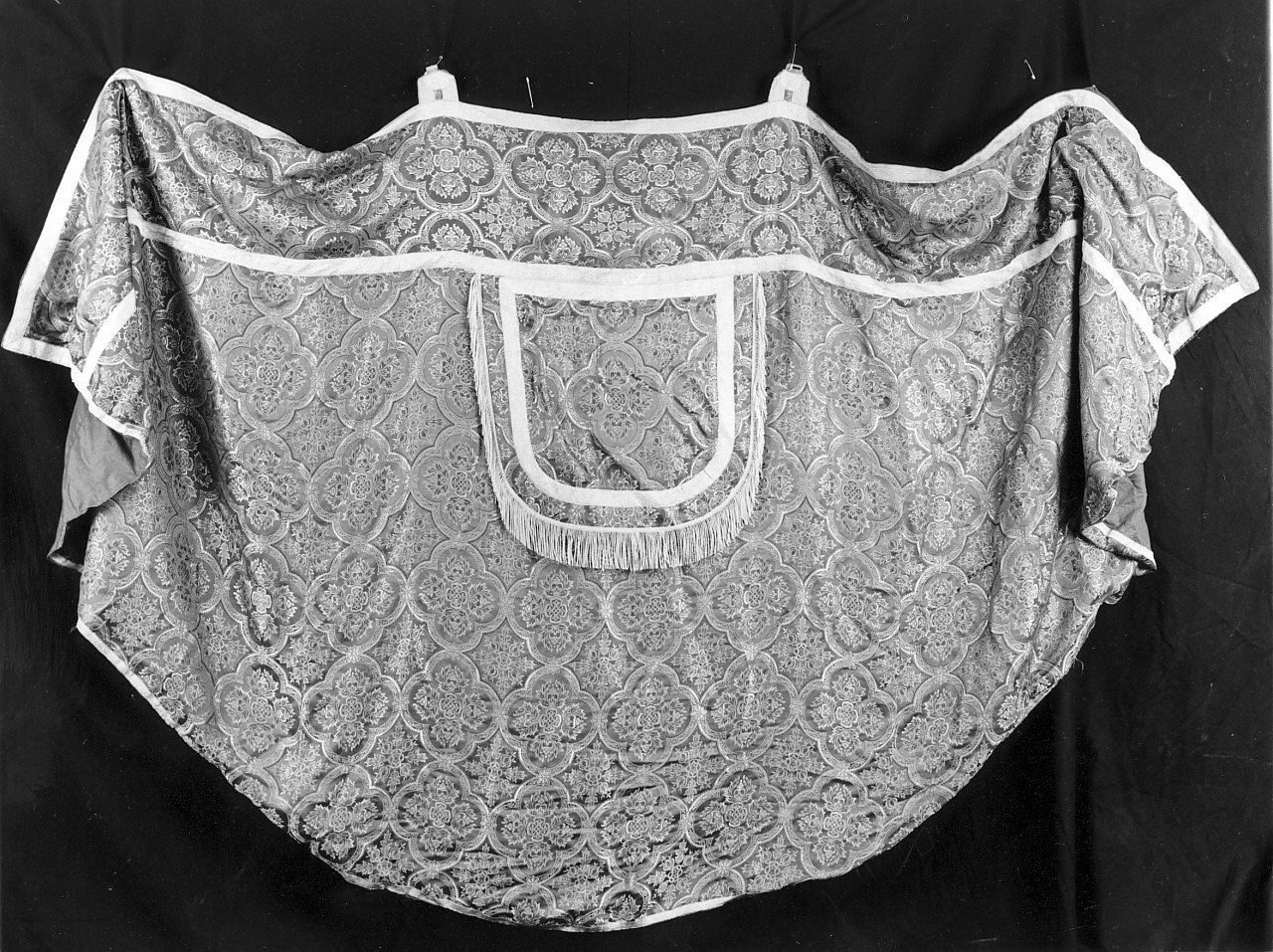 piviale, opera isolata - manifattura calabrese (fine sec. XIX)