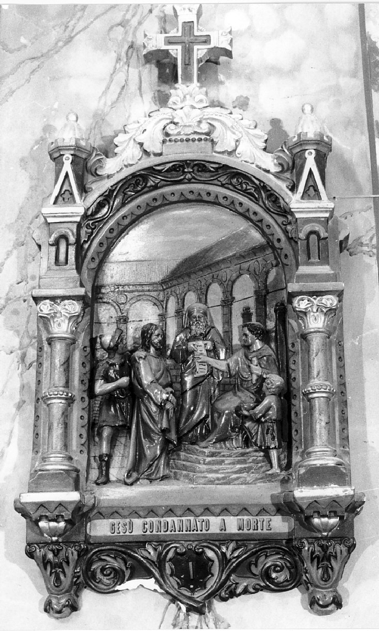 stazione I: Gesù condannato a morte (formella, elemento d'insieme) - bottega calabrese (sec. XIX)