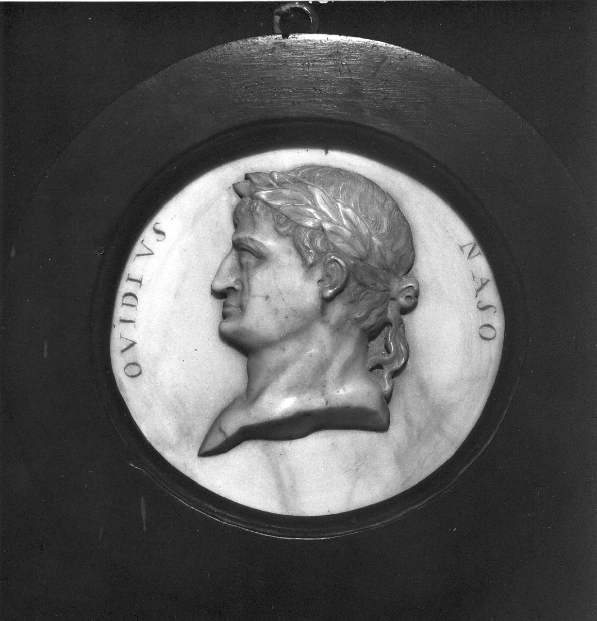 Ovidio Nasone, ritratto d'uomo (medaglione, opera isolata) - bottega Italia meridionale (sec. XIX)