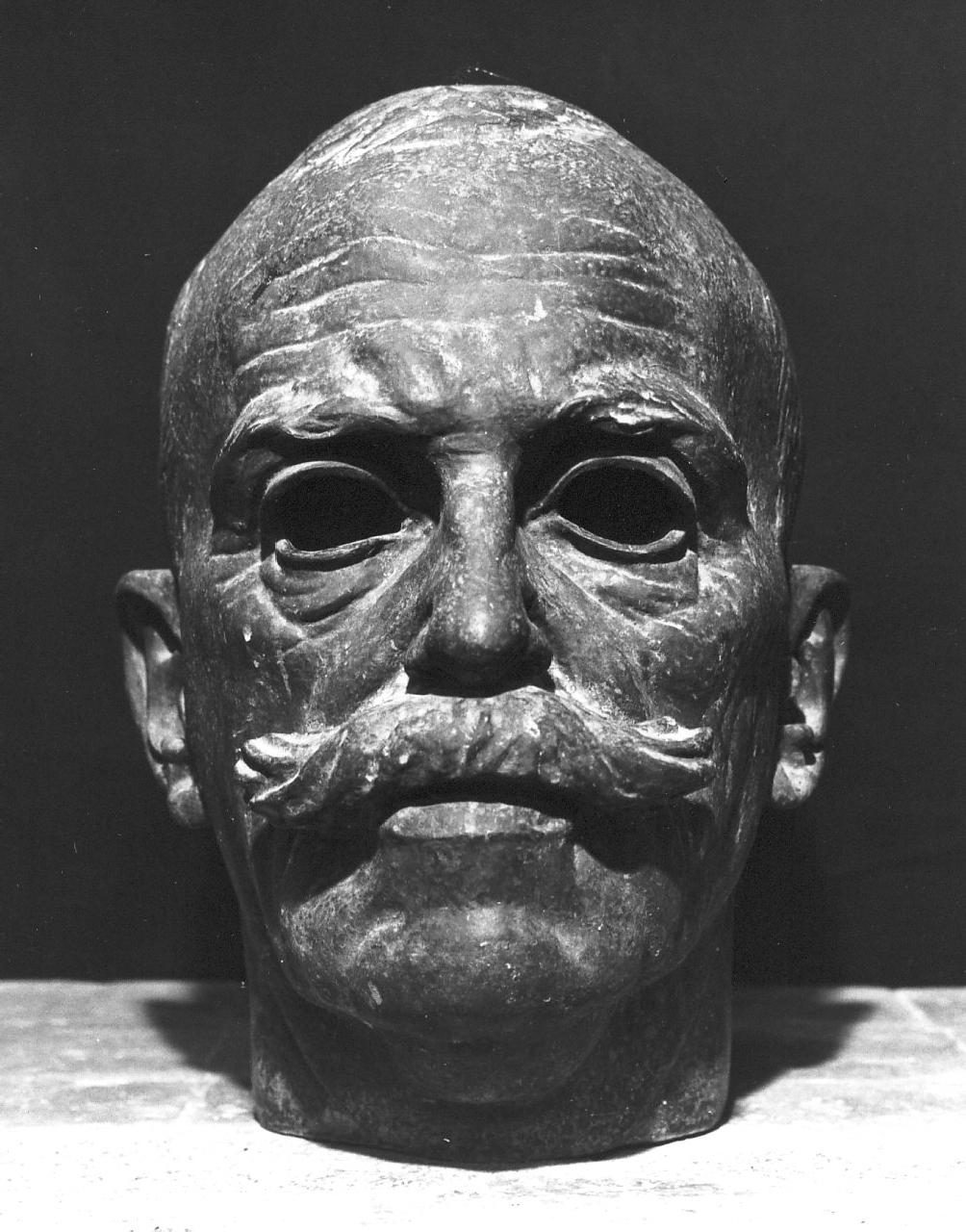 Vittorio Emanuele III, ritratto d'uomo (busto, opera isolata) - bottega calabrese (sec. XX)