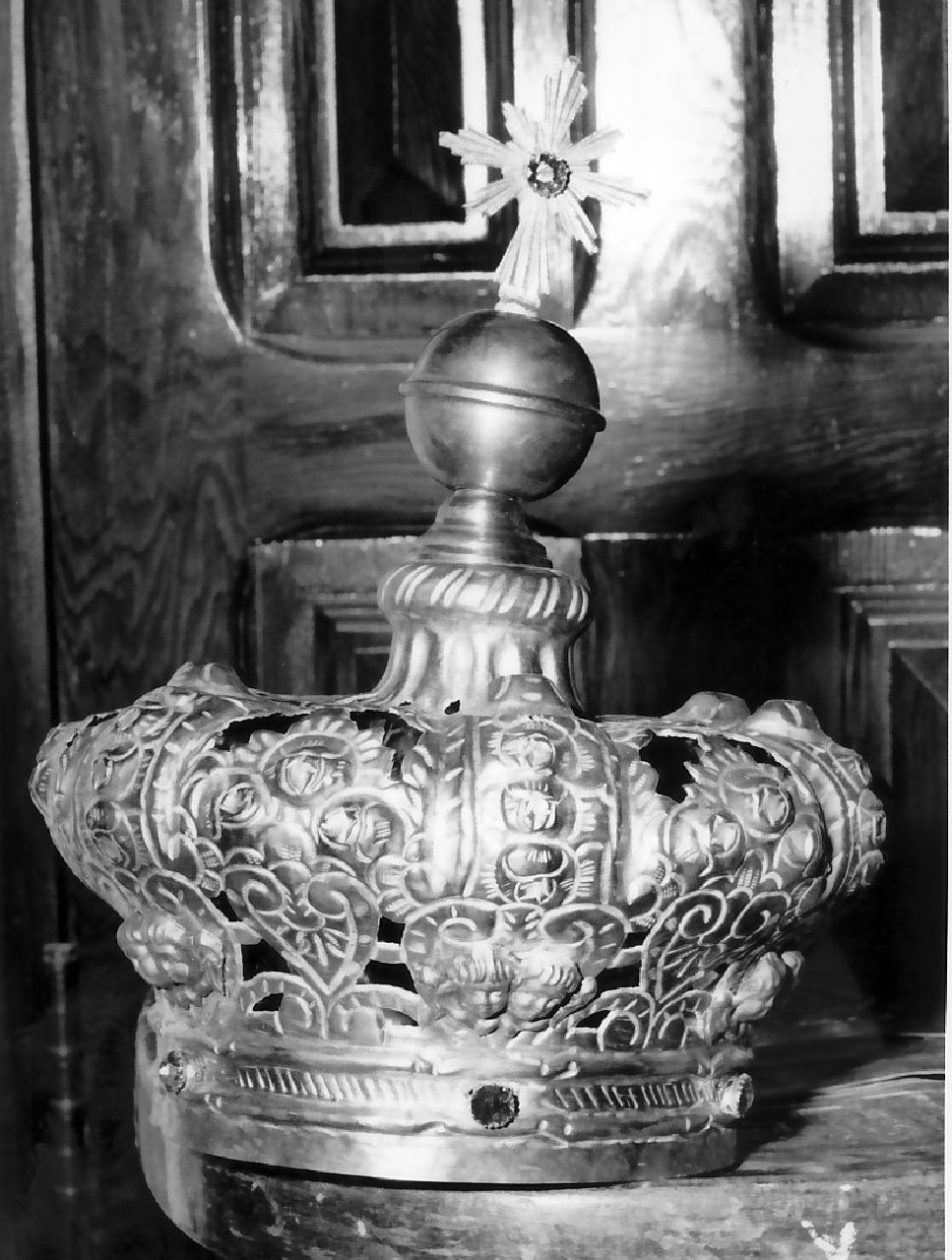 corona da statua, opera isolata - bottega Italia meridionale (sec. XIX, sec. XX)