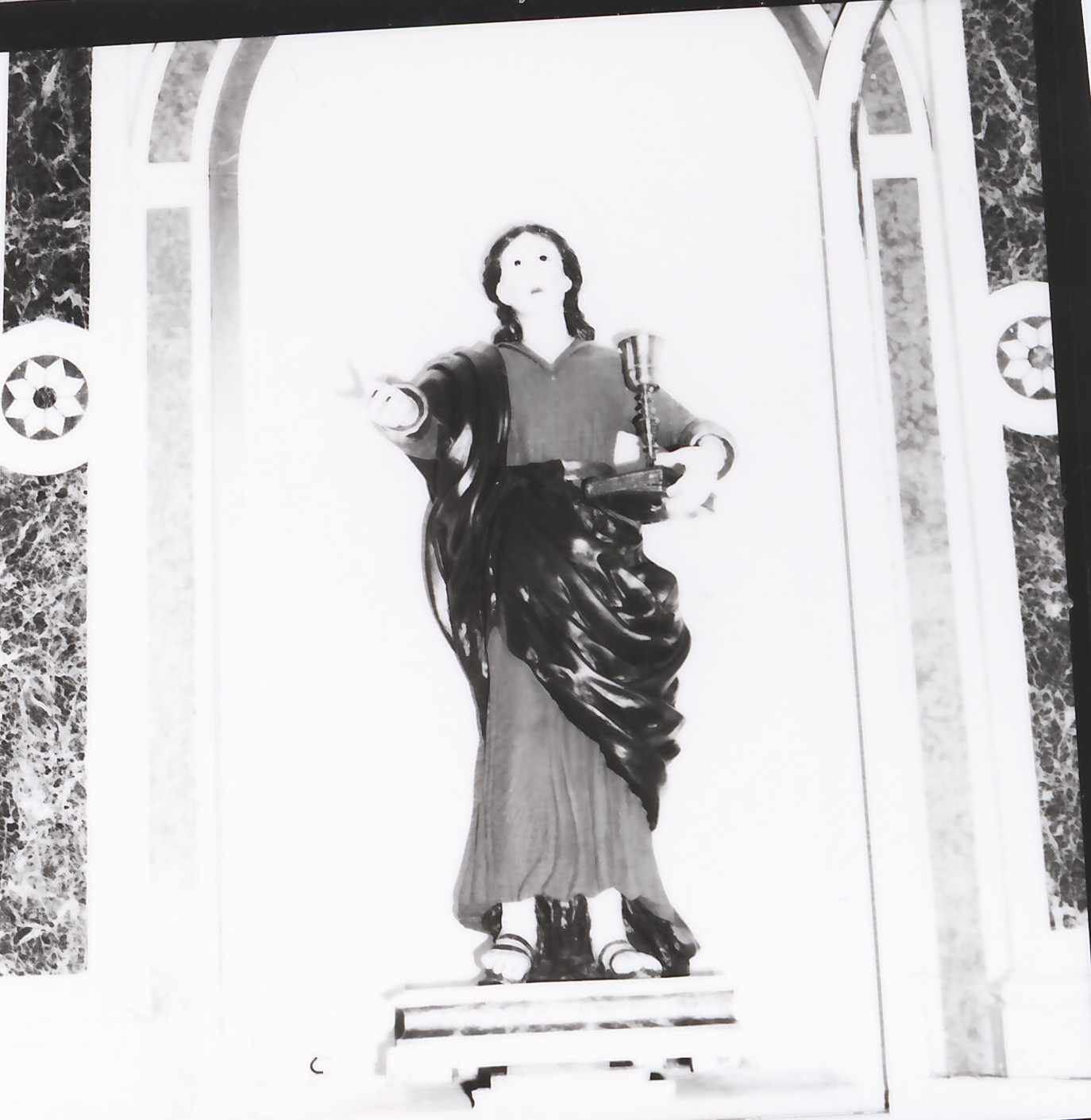 San Giovanni Evangelista (statua, opera isolata) - bottega Italia meridionale (sec. XIX)