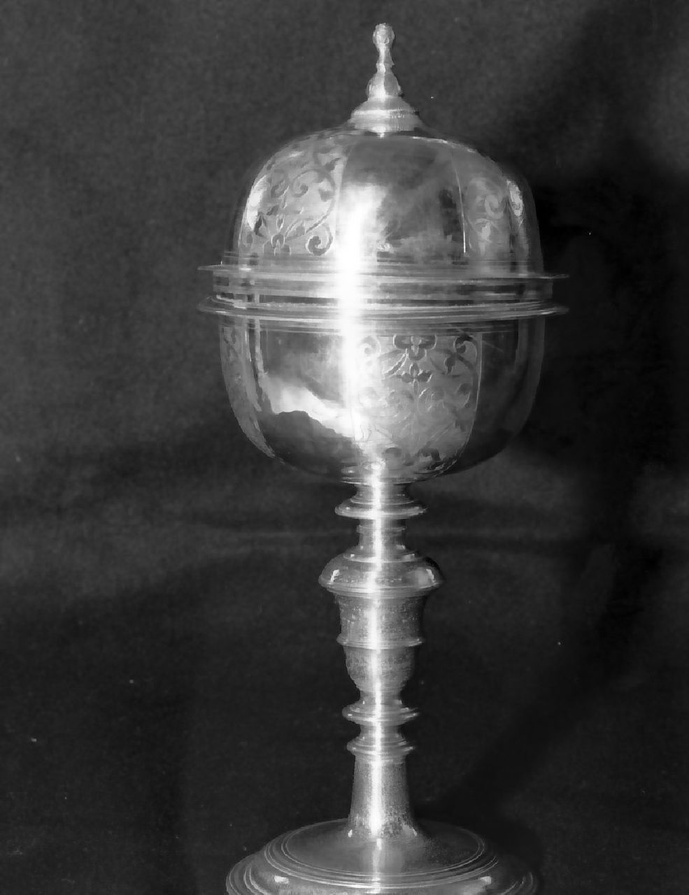 pisside, opera isolata - bottega Italia meridionale (sec. XIX)