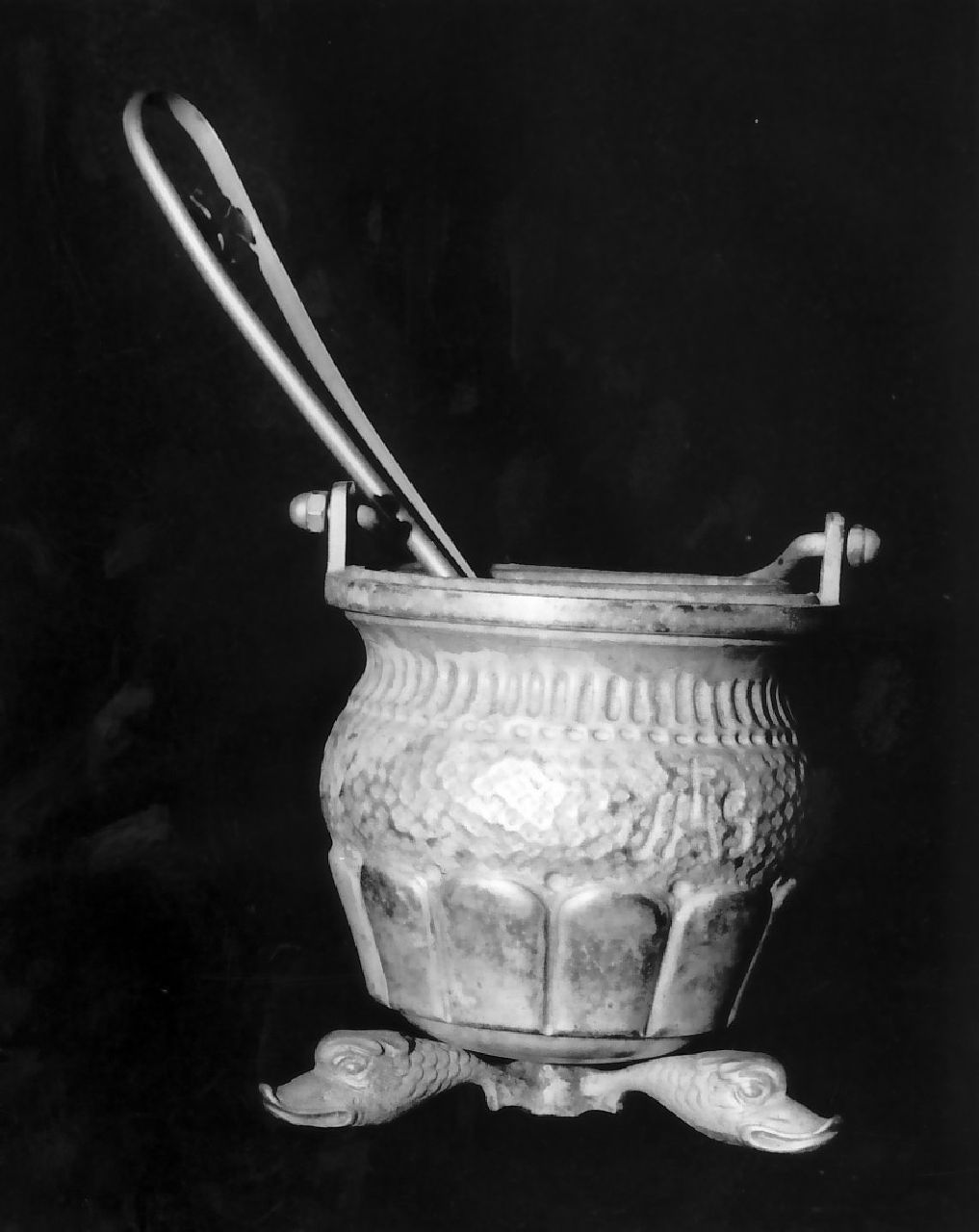 secchiello per l'acqua benedetta, insieme - bottega Italia meridionale (sec. XIX)