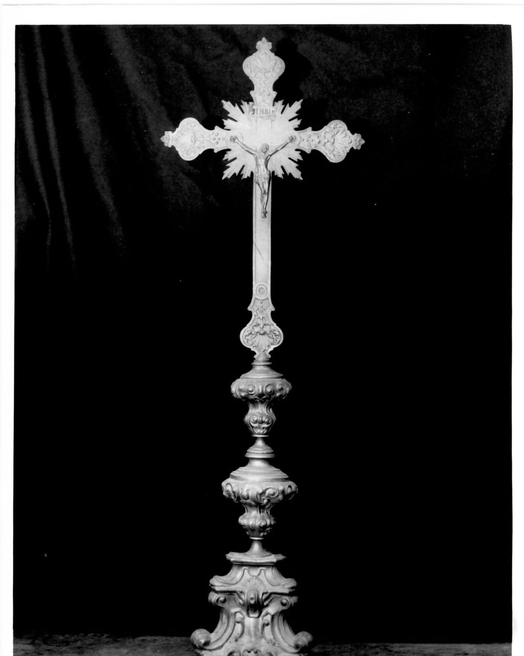 crocifisso, opera isolata - bottega Italia meridionale (sec. XIX)