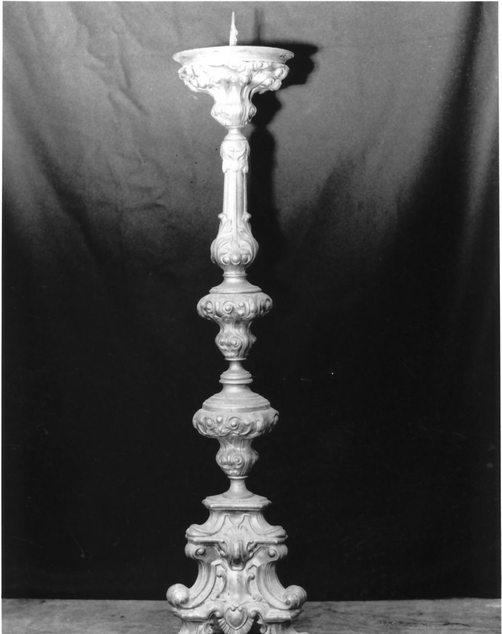 candelabro, opera isolata - bottega calabrese (sec. XVIII, sec. XIX)