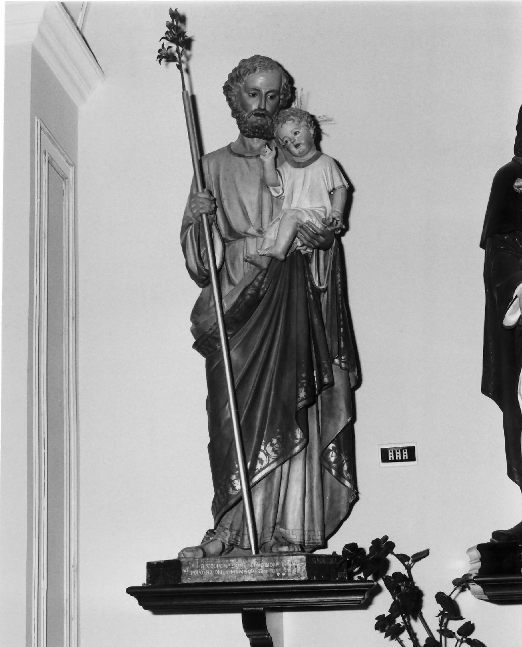 San Giuseppe e Gesù Bambino (statua) di Malecore Giuseppe (prima metà sec. XX)