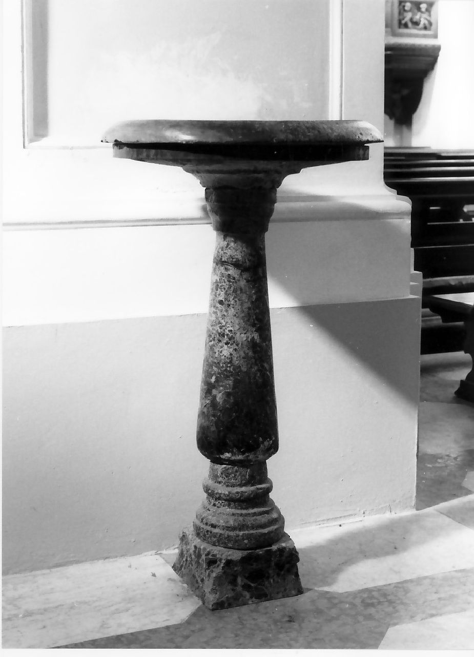 acquasantiera, serie - bottega calabrese (fine/inizio secc. XVIII/ XIX)