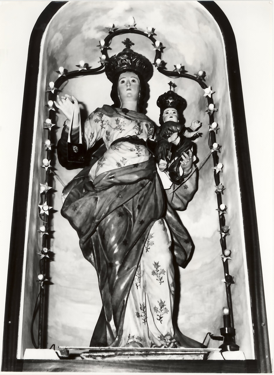 Madonna del Carmelo (statua, opera isolata) di De Lorenzo Domenico (sec. XVIII)