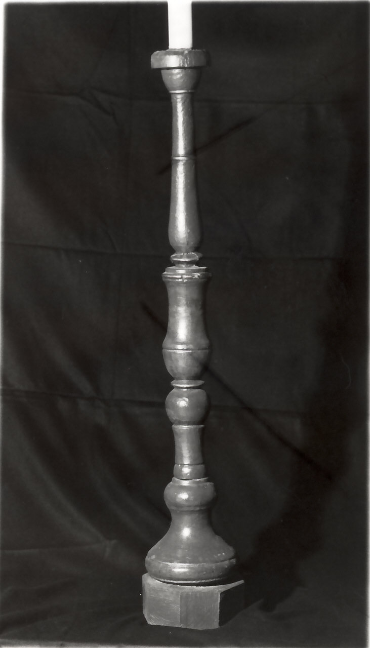 candeliere d'altare, opera isolata - bottega calabrese (sec. XVIII)