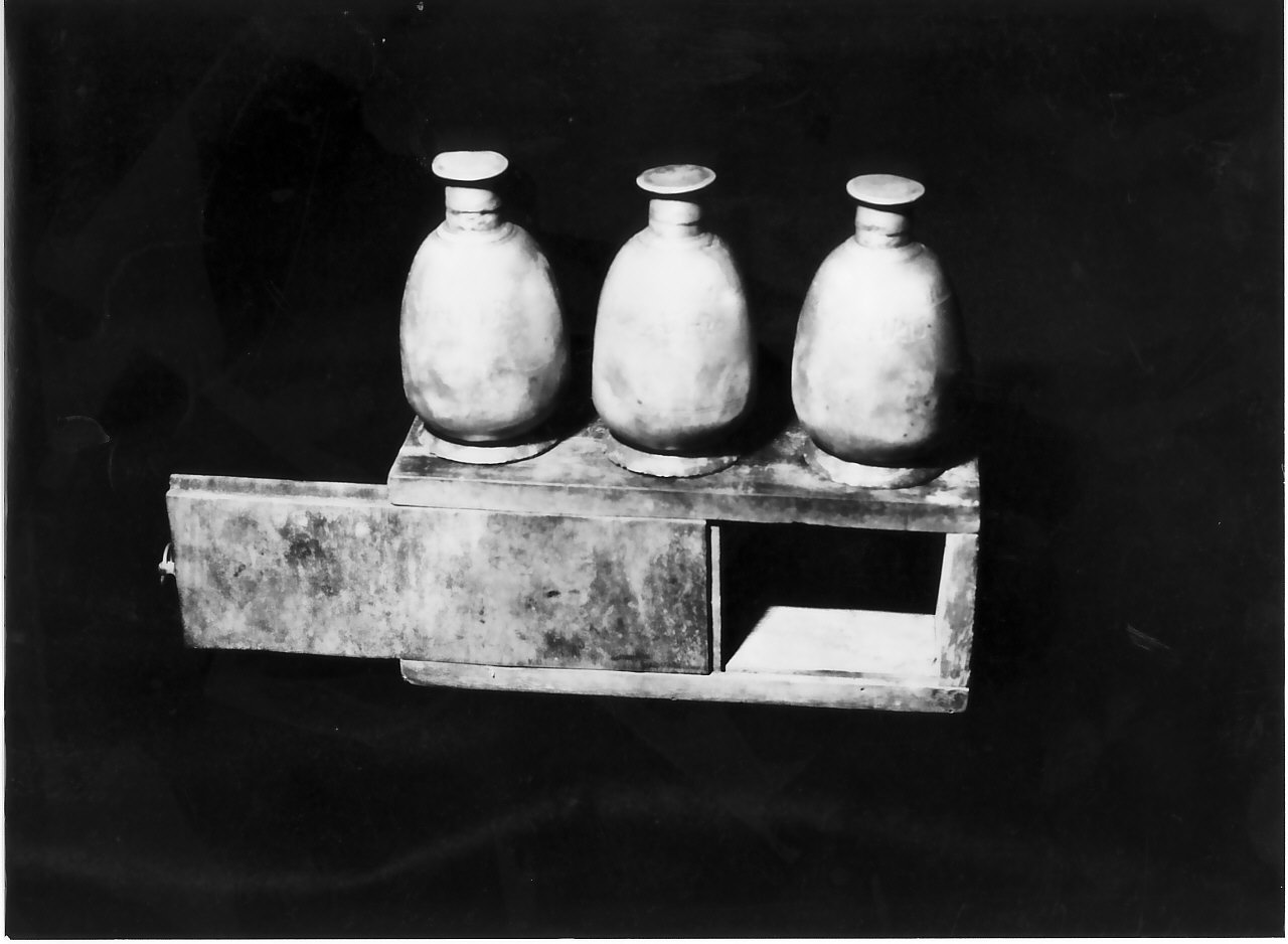 ampolla, serie - bottega Italia meridionale (sec. XIX)