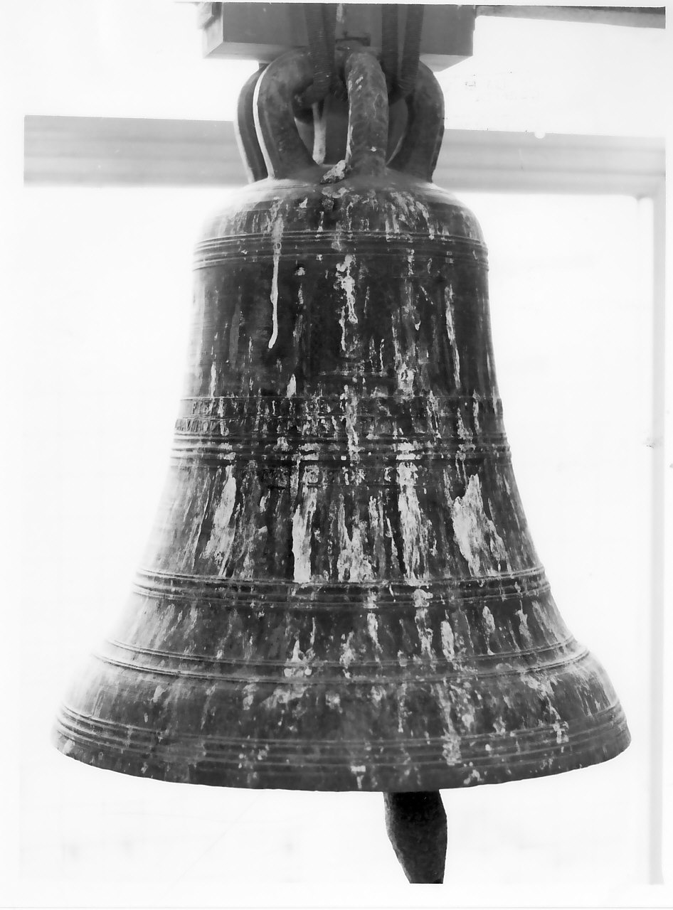 campana, opera isolata - bottega Italia meridionale (sec. XVI)