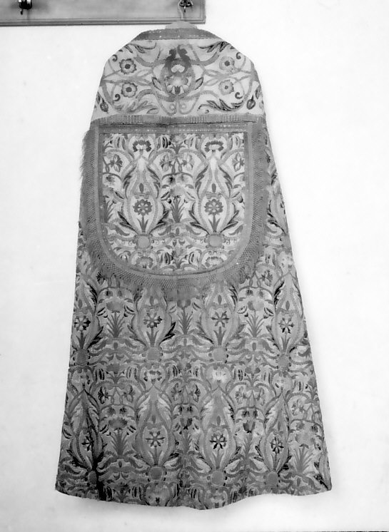 piviale, opera isolata - manifattura calabrese (sec. XVIII)