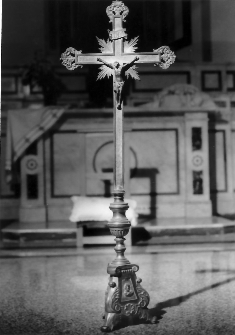 croce d'altare - bottega Italia meridionale (sec. XIX)