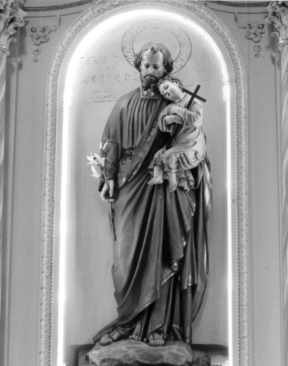 San Giuseppe e Gesù Bambino (statua) di Carretta Raffaele (sec. XX)