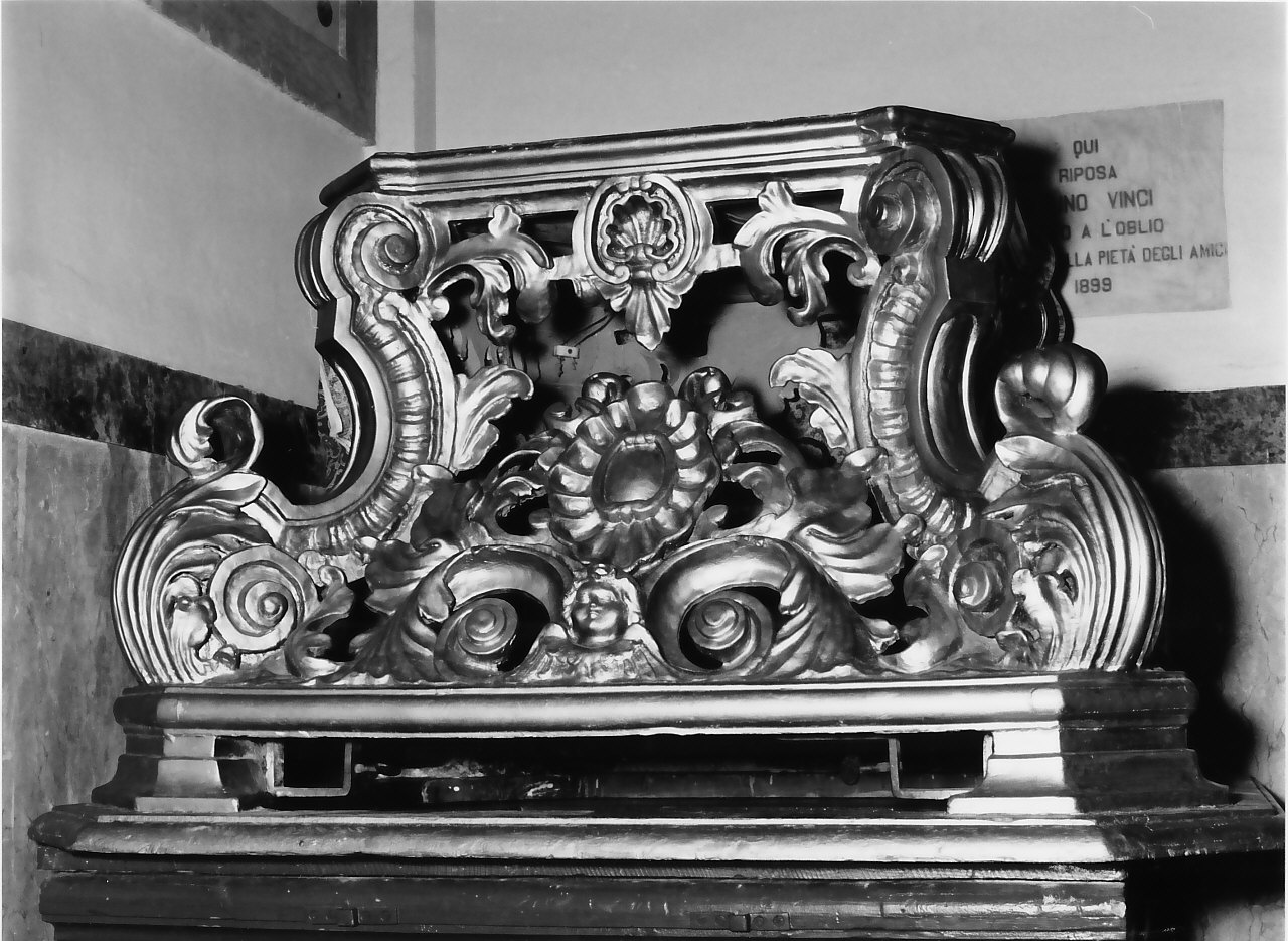 piedistallo di statua, opera isolata - bottega Italia meridionale (sec. XVIII)