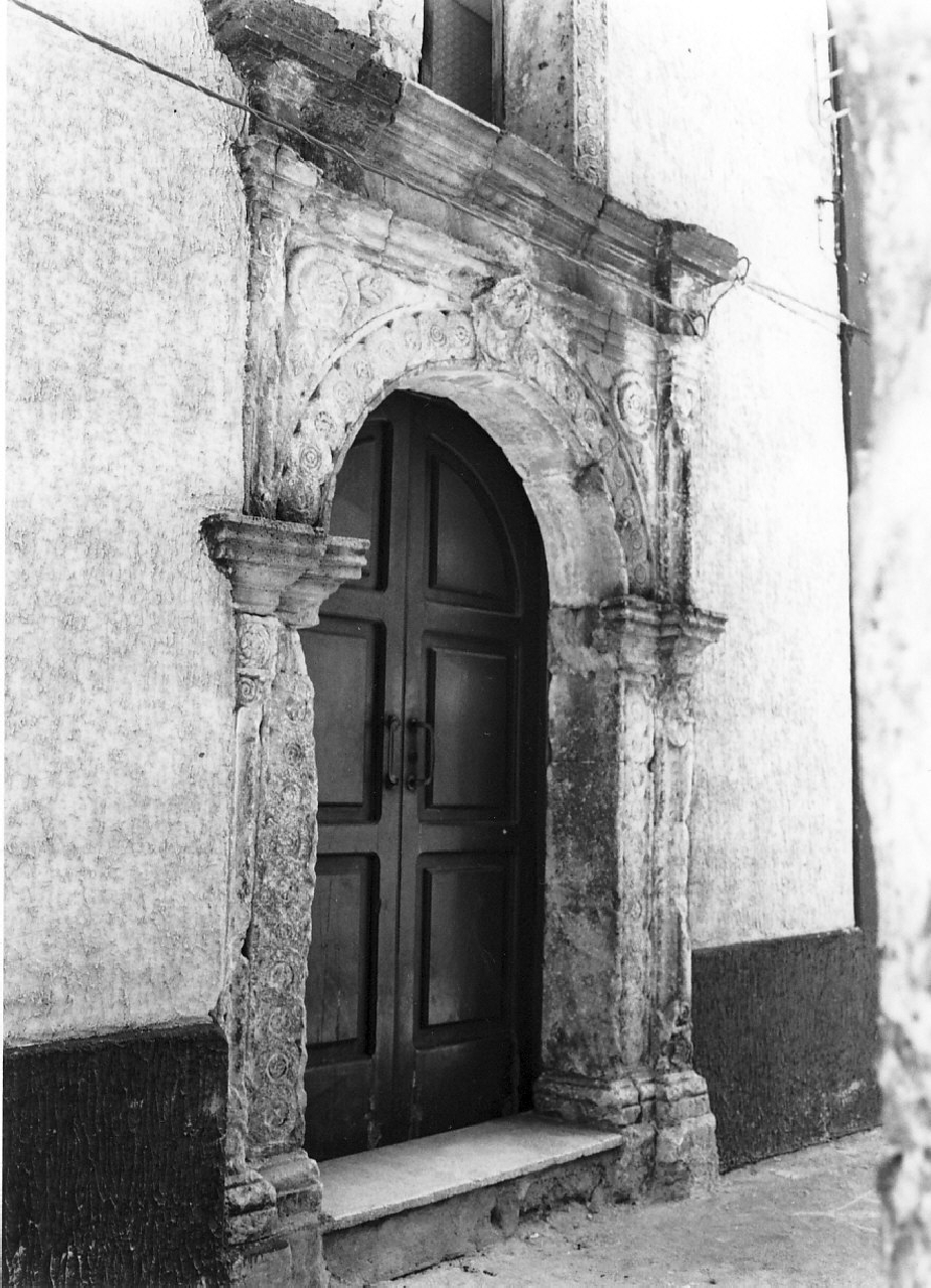 portale, opera isolata - bottega calabrese (sec. XVII)