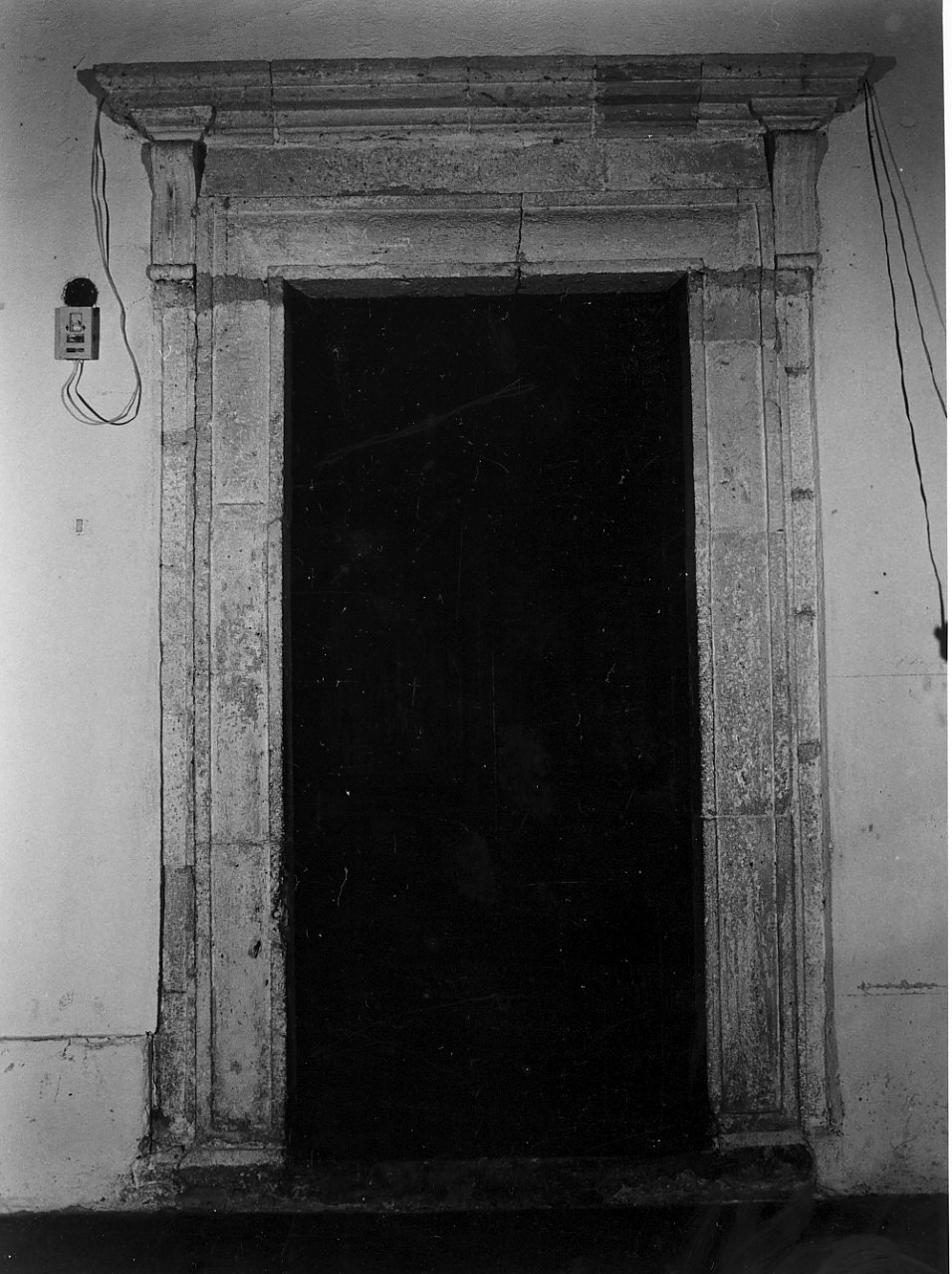 portale, opera isolata - bottega Italia meridionale (sec. XVI)