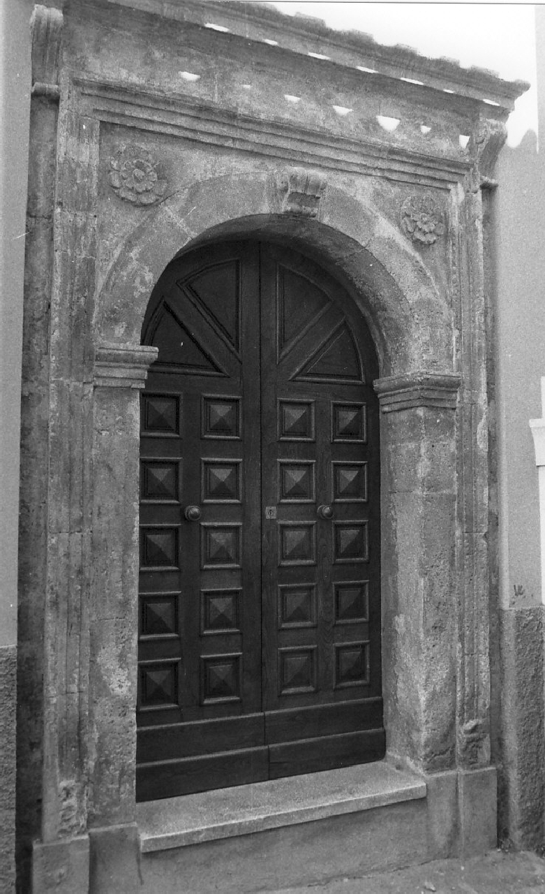 portale, opera isolata - bottega Italia meridionale (sec. XVII)