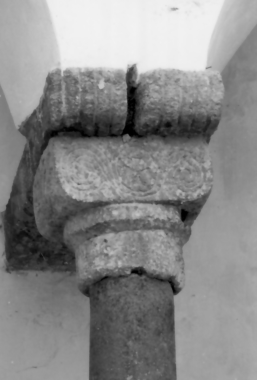 capitello - bottega bizantina (sec. IX)