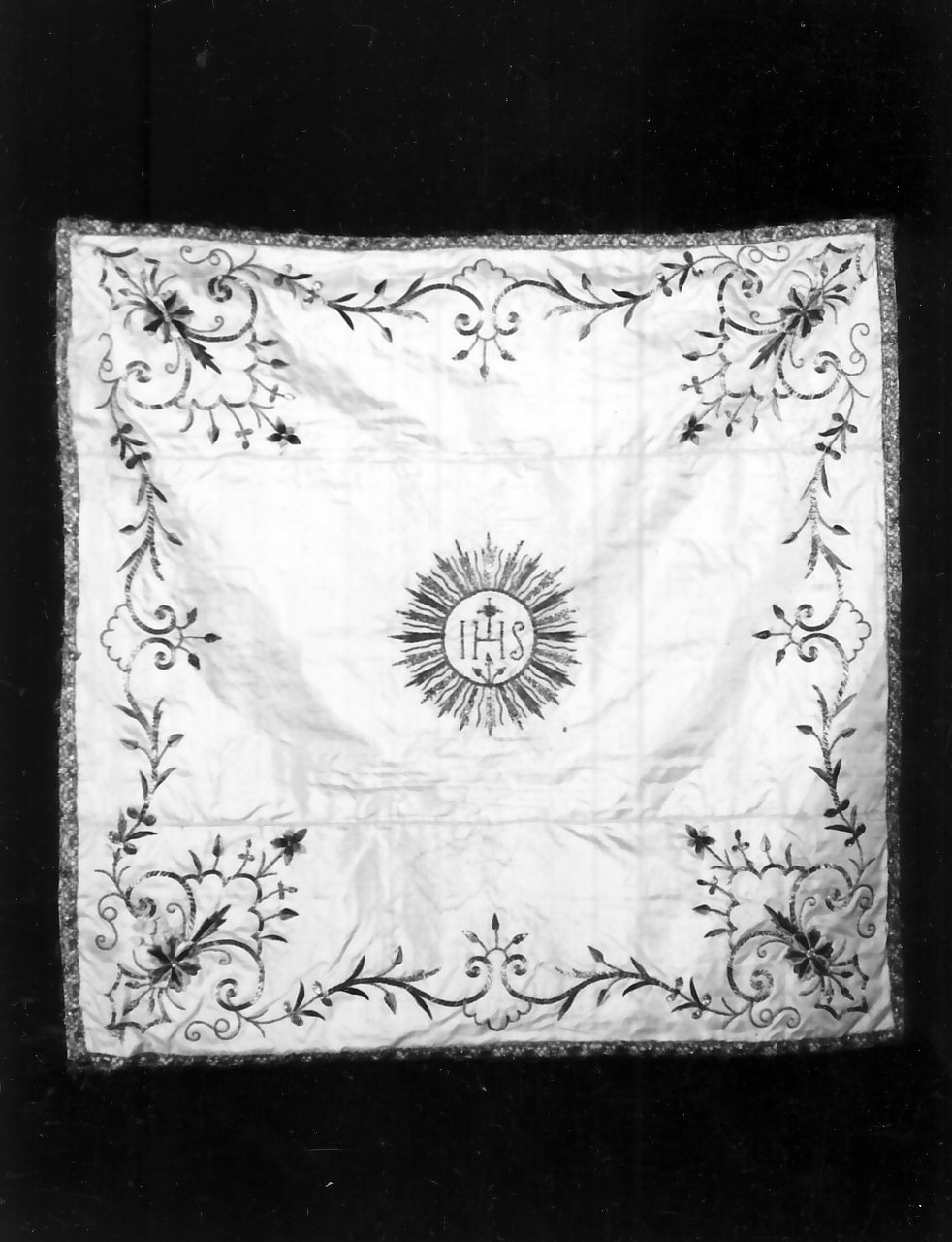 velo di calice, elemento d'insieme - manifattura napoletana (sec. XVIII)