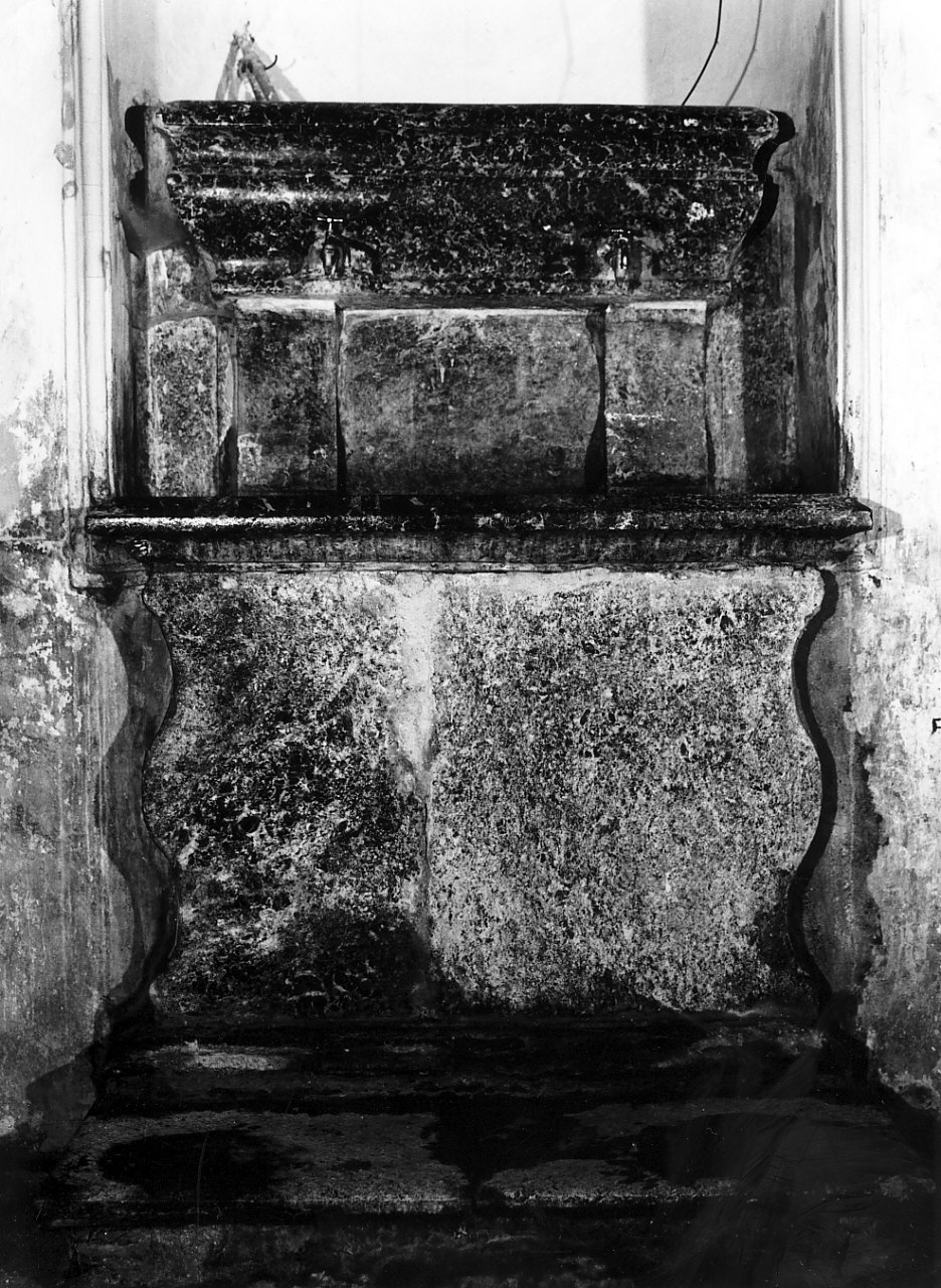 lavabo, opera isolata - bottega Italia meridionale (sec. XVII)
