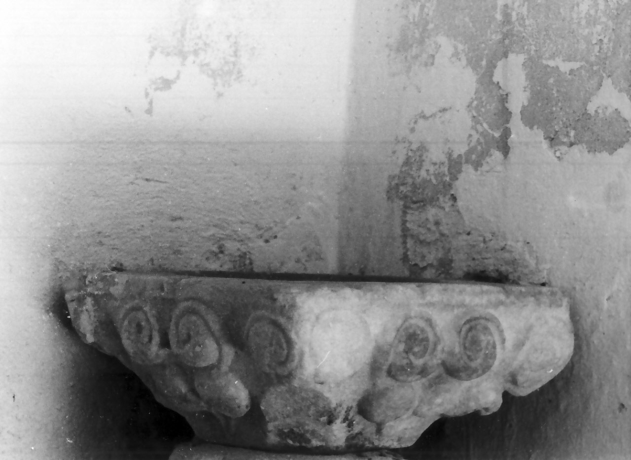 conca del fonte battesimale, opera isolata - bottega italiana (fine/inizio secc. XIII/ XIV)