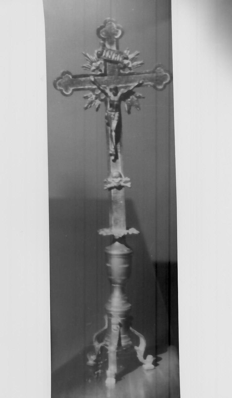 croce d'altare, opera isolata - bottega Italia meridionale (sec. XIX)