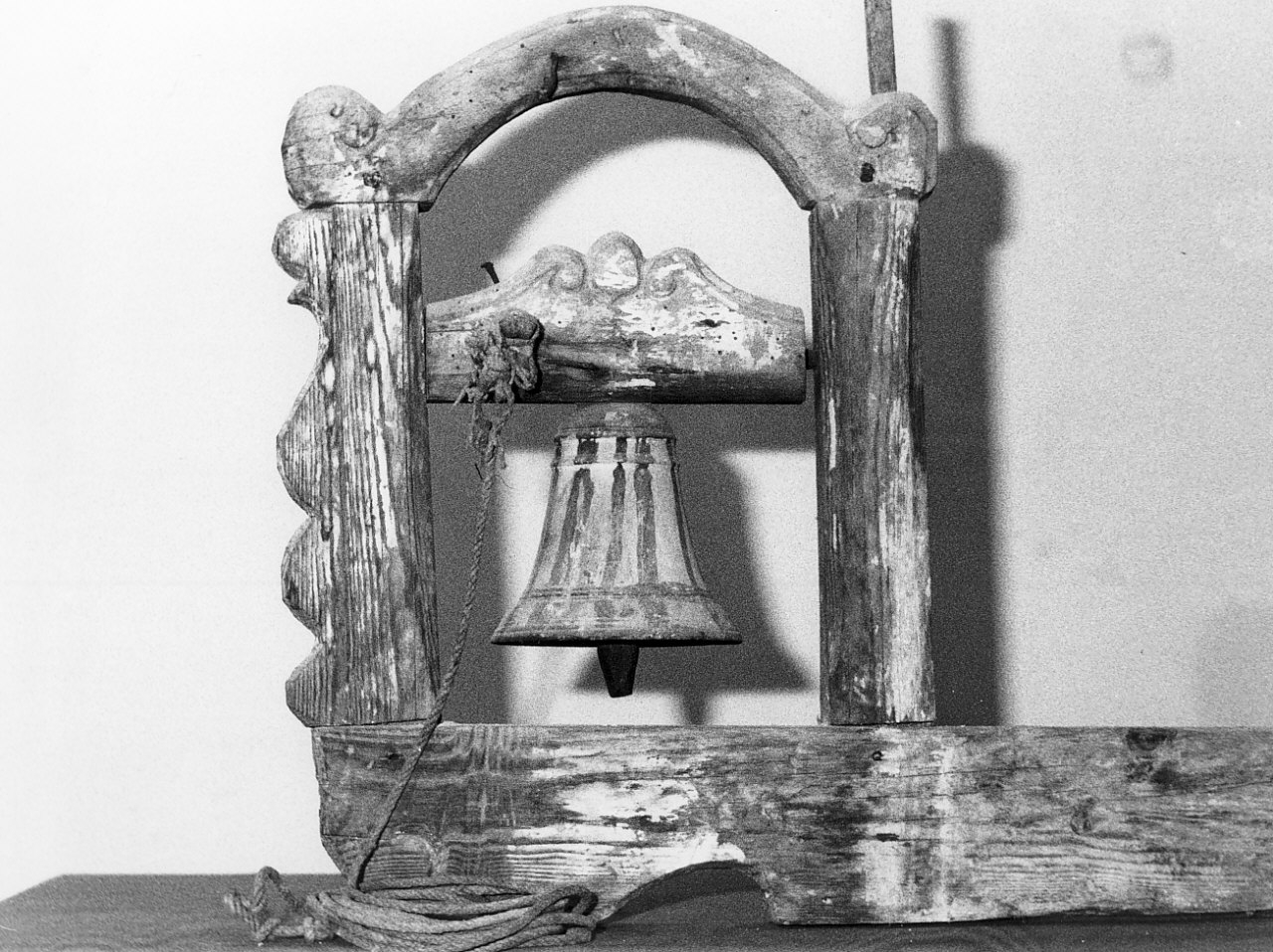 campana, opera isolata - bottega Italia meridionale (sec. XIX)