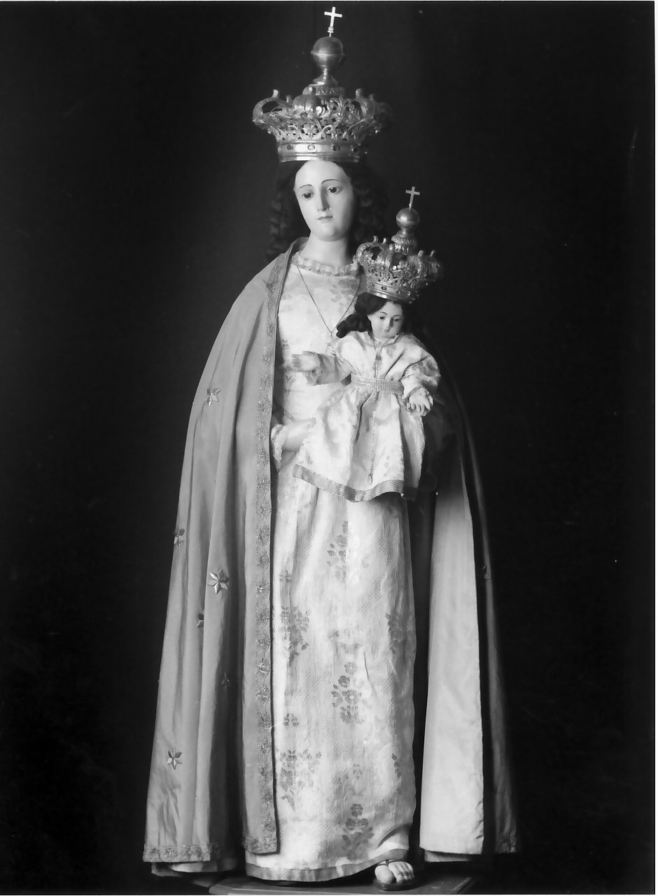 Madonna di Loreto, Madonna con Bambino (statua) - bottega Italia meridionale (fine/inizio secc. XVIII/ XIX)