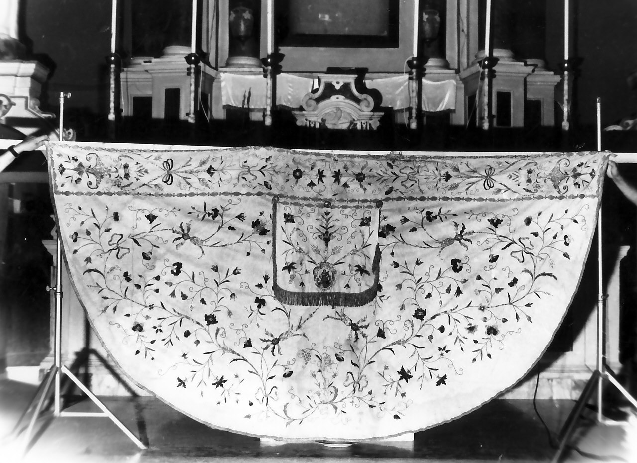 piviale - manifattura calabrese (sec. XIX)