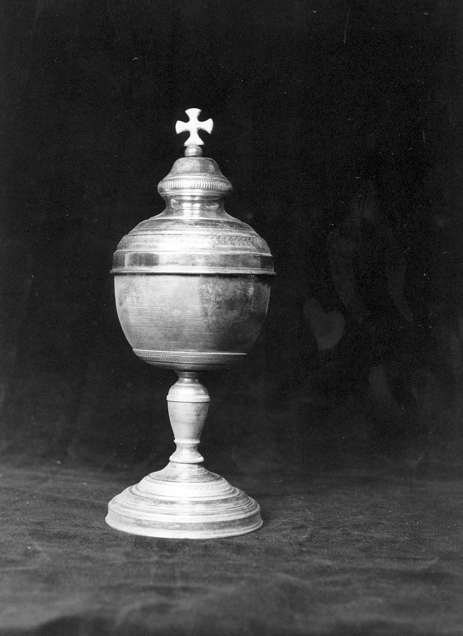 pisside, opera isolata - bottega Italia meridionale (sec. XX)