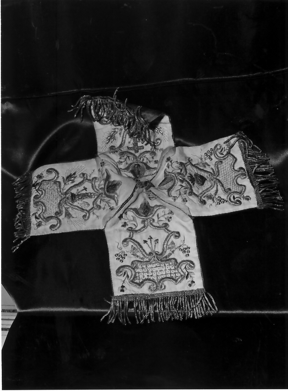 conopeo di pisside - manifattura Italia meridionale (sec. XIX)