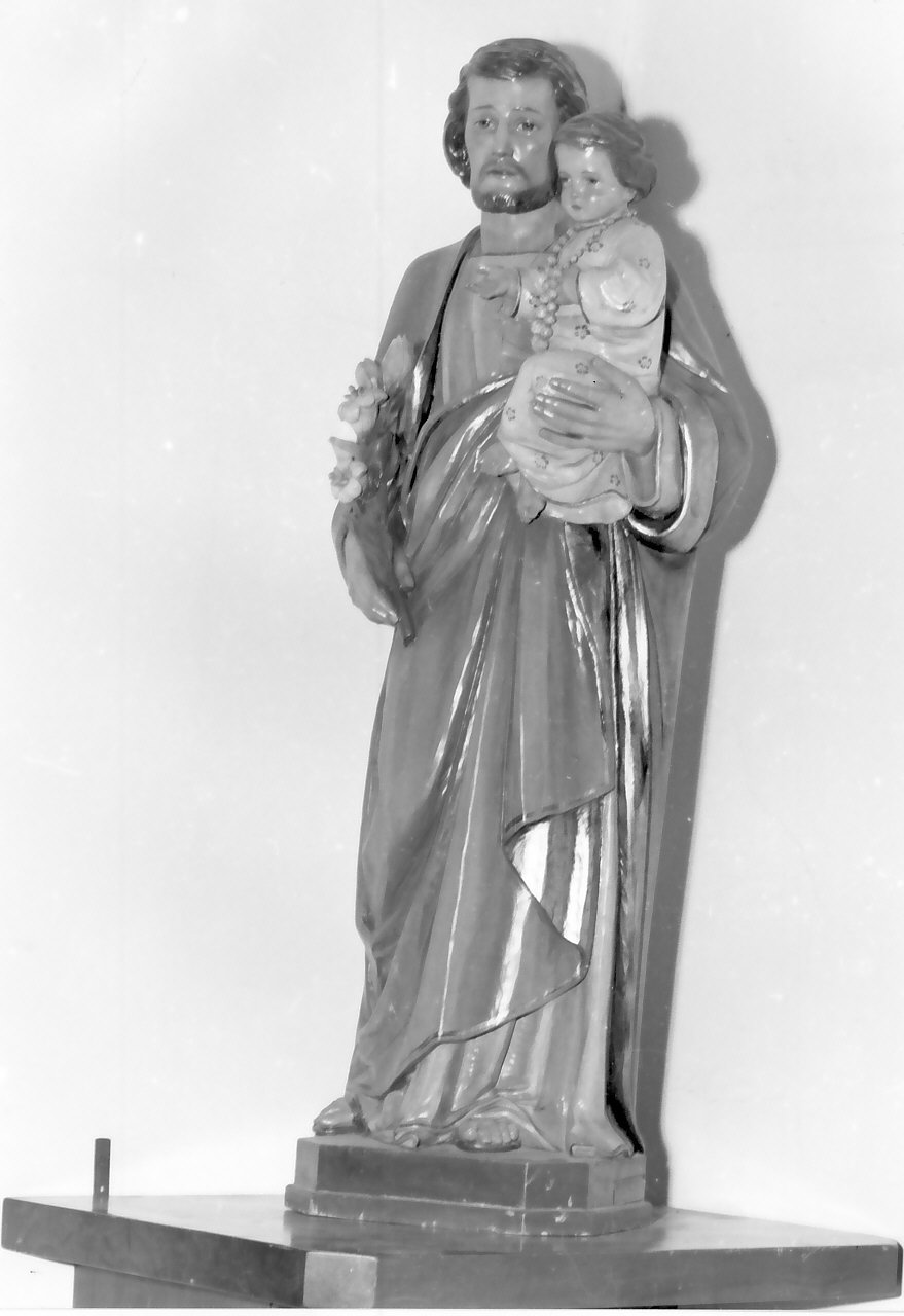 San Giuseppe e Gesù Bambino (statua, opera isolata) di Vermez Vincenzo (inizio sec. XX)