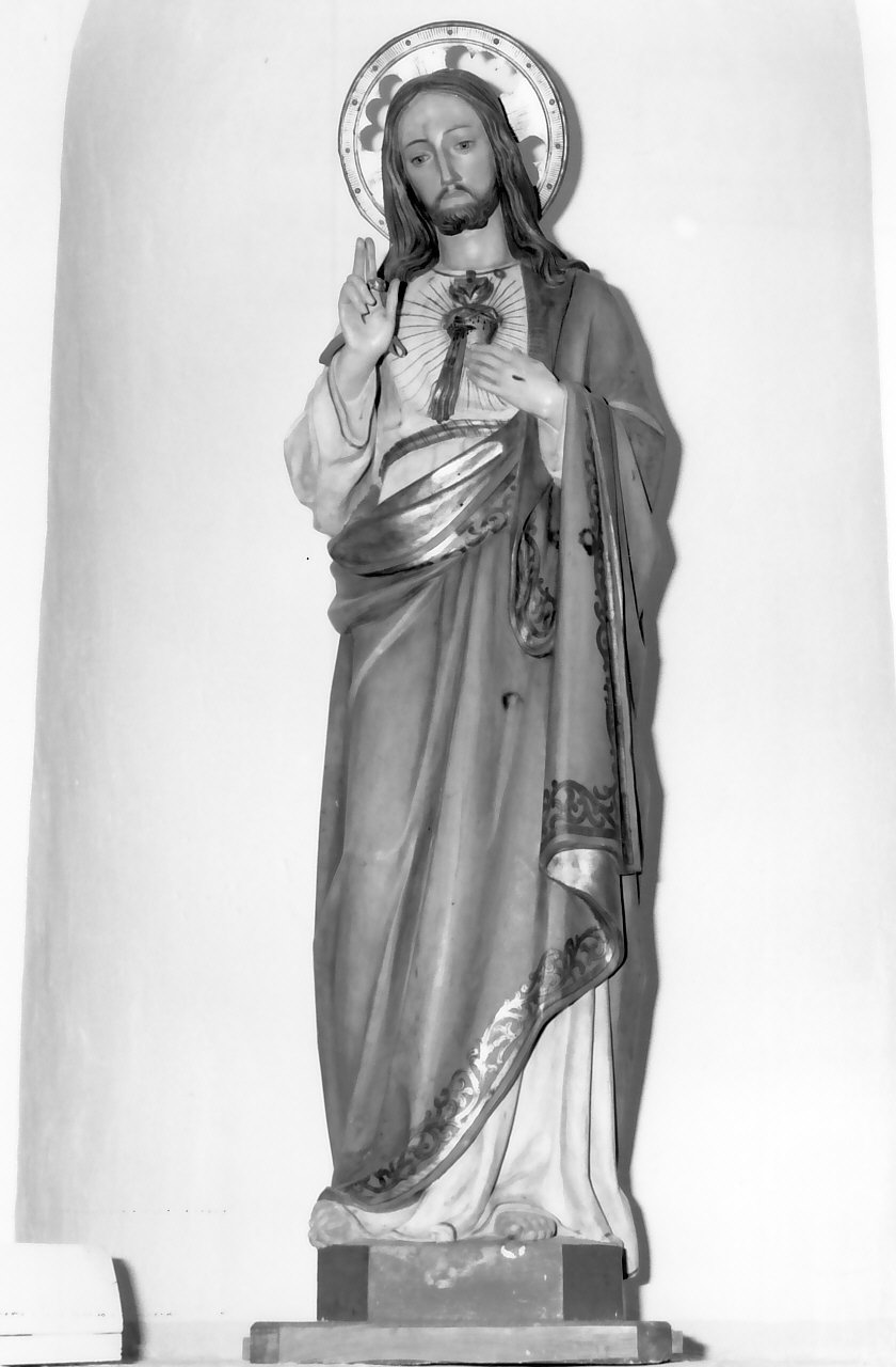Sacro Cuore di Gesù (statua, opera isolata) - bottega Italia settentrionale (prima metà sec. XX)